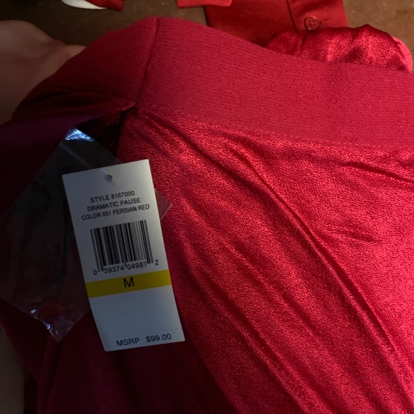 NWT bundle mediums - Picture 3 of 3